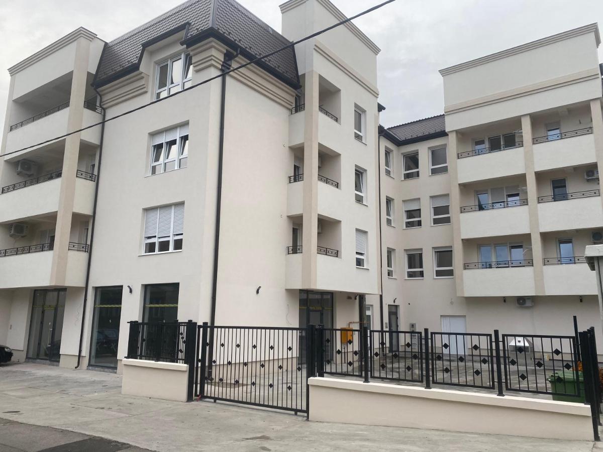 Apartman Mdb Lux 苏博蒂察 外观 照片
