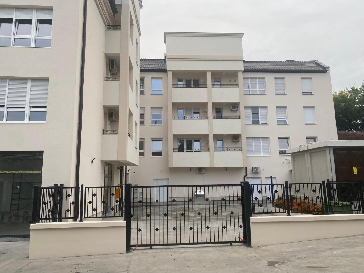 Apartman Mdb Lux 苏博蒂察 外观 照片